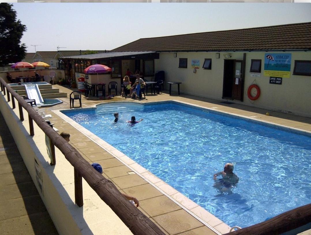 Ocean View 95 Hotel Trimingham Eksteriør billede
